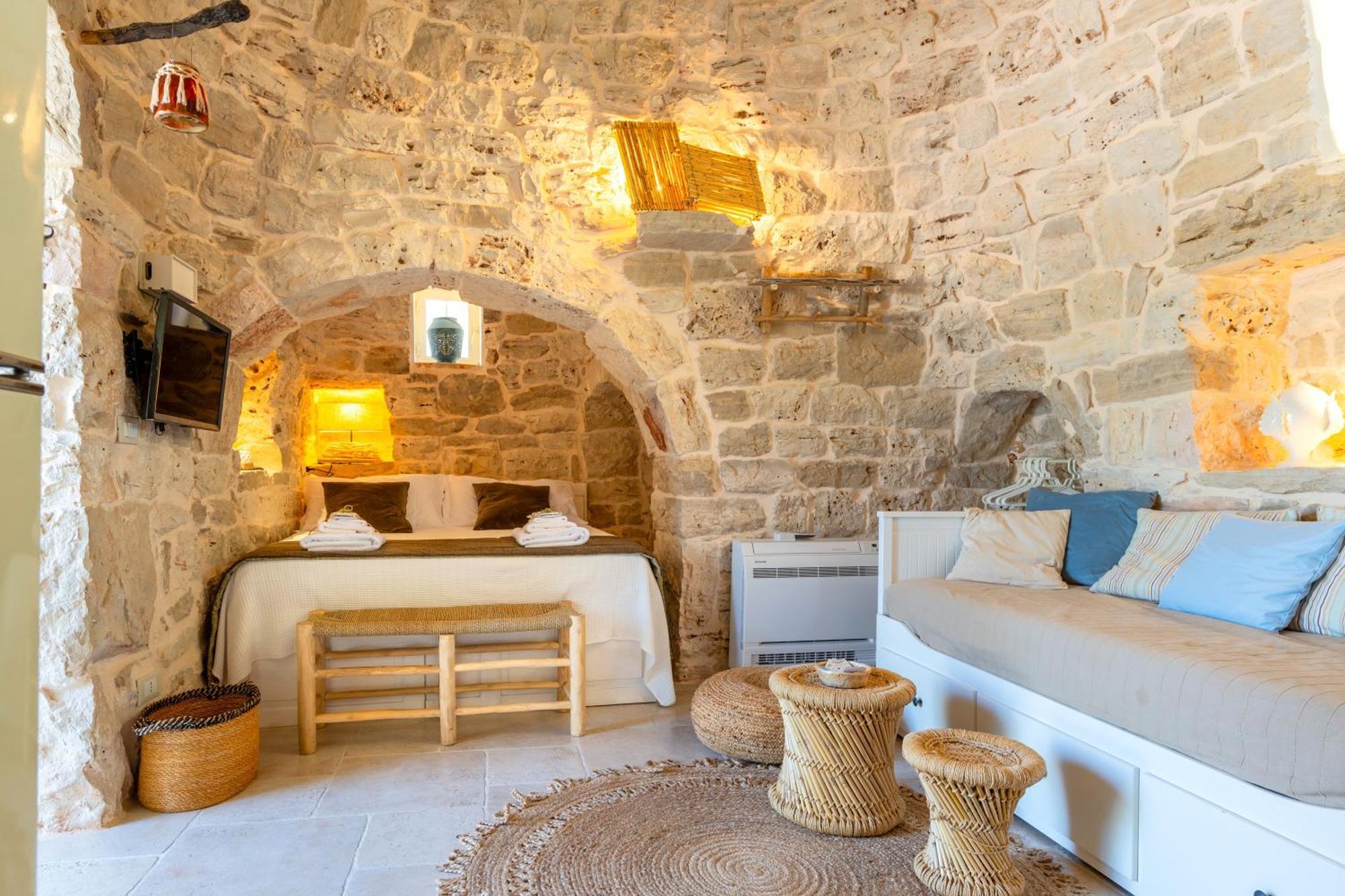 Il Trullo Di Mariangela Villa เชจลีเมสซาปิกา ภายนอก รูปภาพ