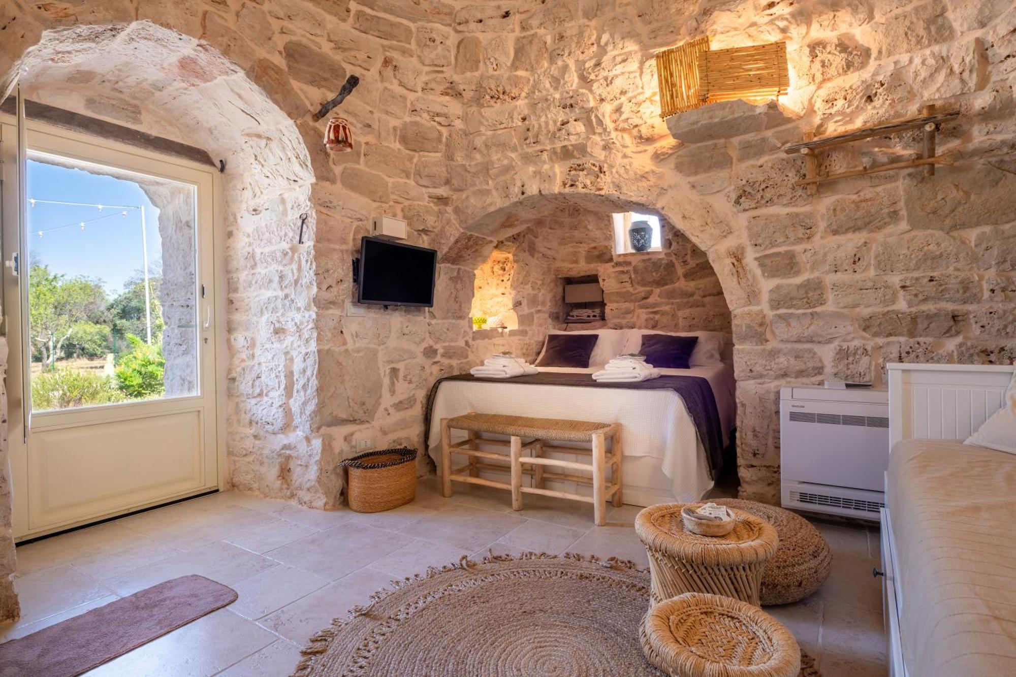 Il Trullo Di Mariangela Villa เชจลีเมสซาปิกา ภายนอก รูปภาพ